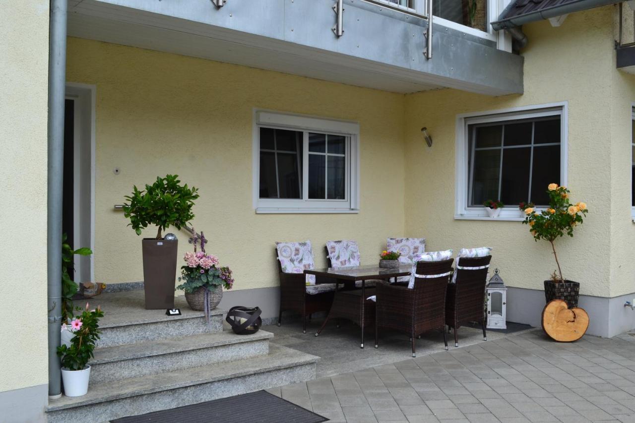 Apartamento Bei Den Geissens Aldersbach Exterior foto