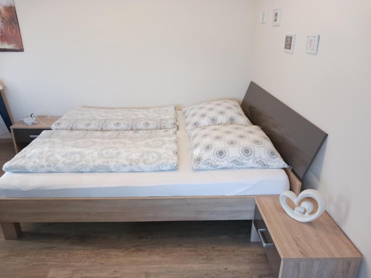 Apartamento Bei Den Geissens Aldersbach Exterior foto